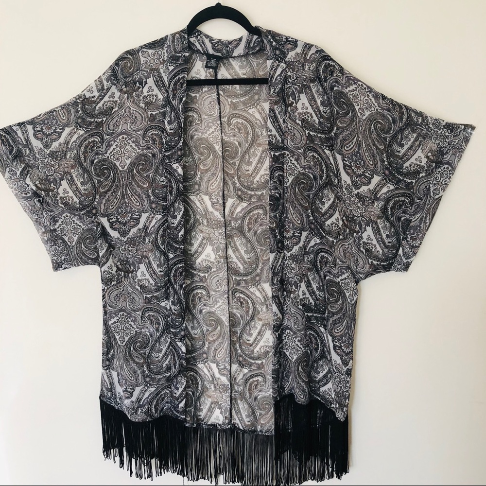 Kimono with fringe bottom - Picture 4 of 6